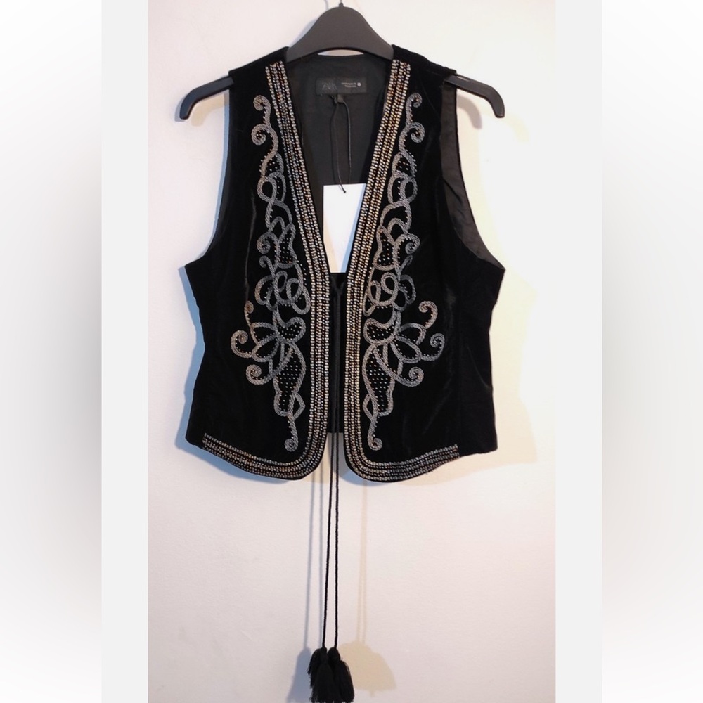 ZW Collection Embroidered Velvet Vest